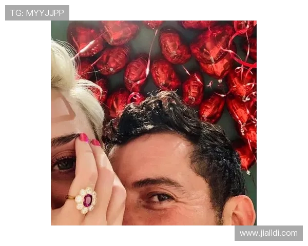 C 罗女友晒 15 克拉钻戒官宣订婚！9 年风雨同舟，从柜姐到豪门女主人的蜕变